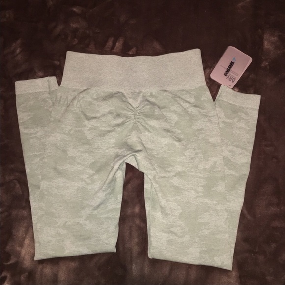 Gymshark Camo Leggings - Picture 3 of 6